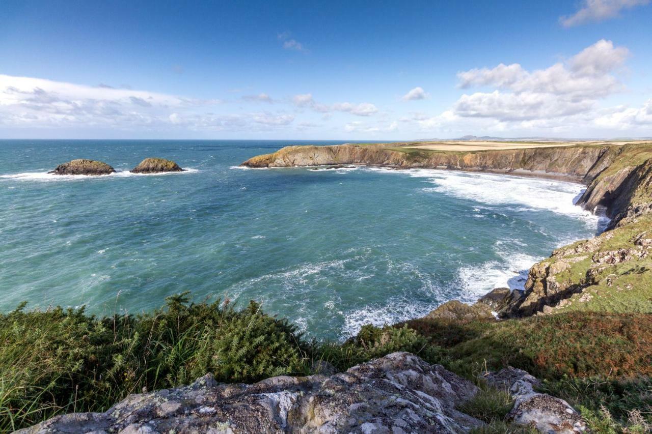 Ty Pren Bach Villa Maenclochog Bagian luar foto